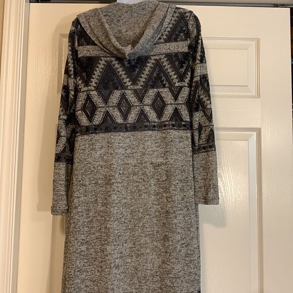 ALMOST FAMOUS, hoodie long sleeve, cover up, small, southwest design - Picture 5 of 12